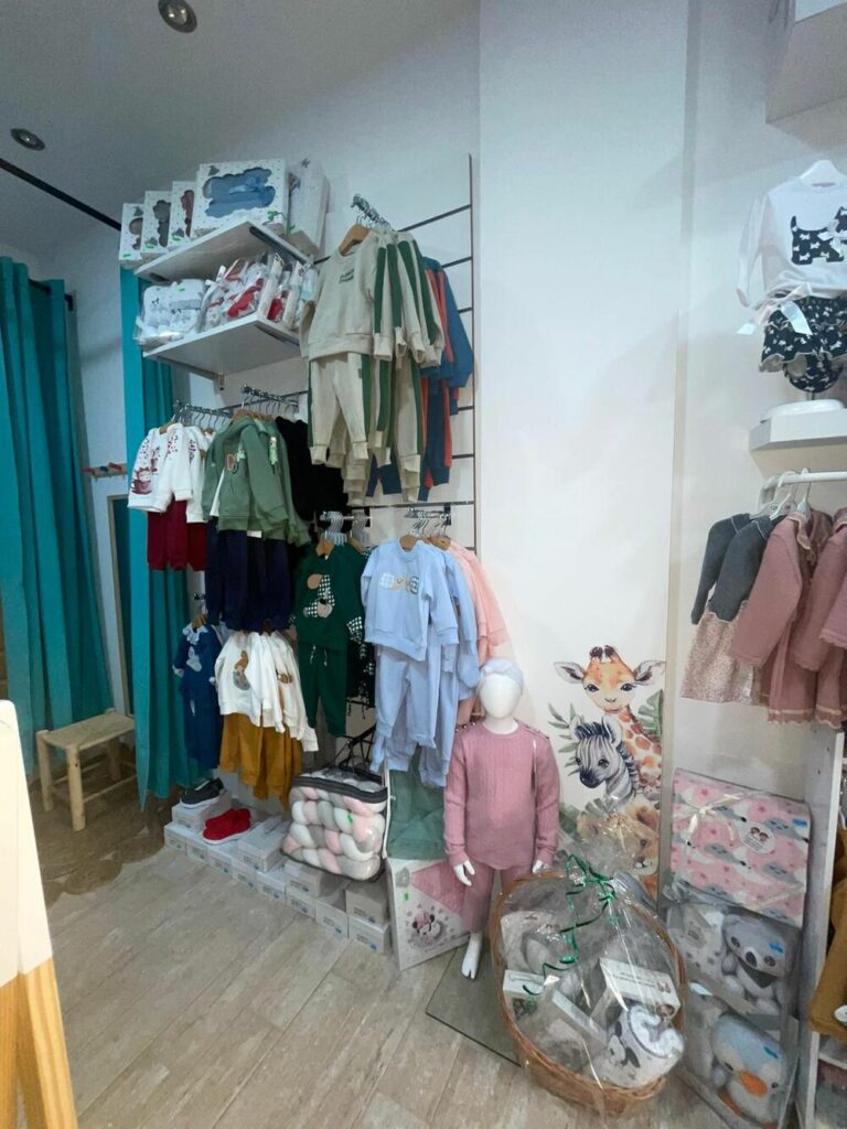 tienda de ropa de bebe y complementos