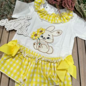 Conjunto conejo con girasol